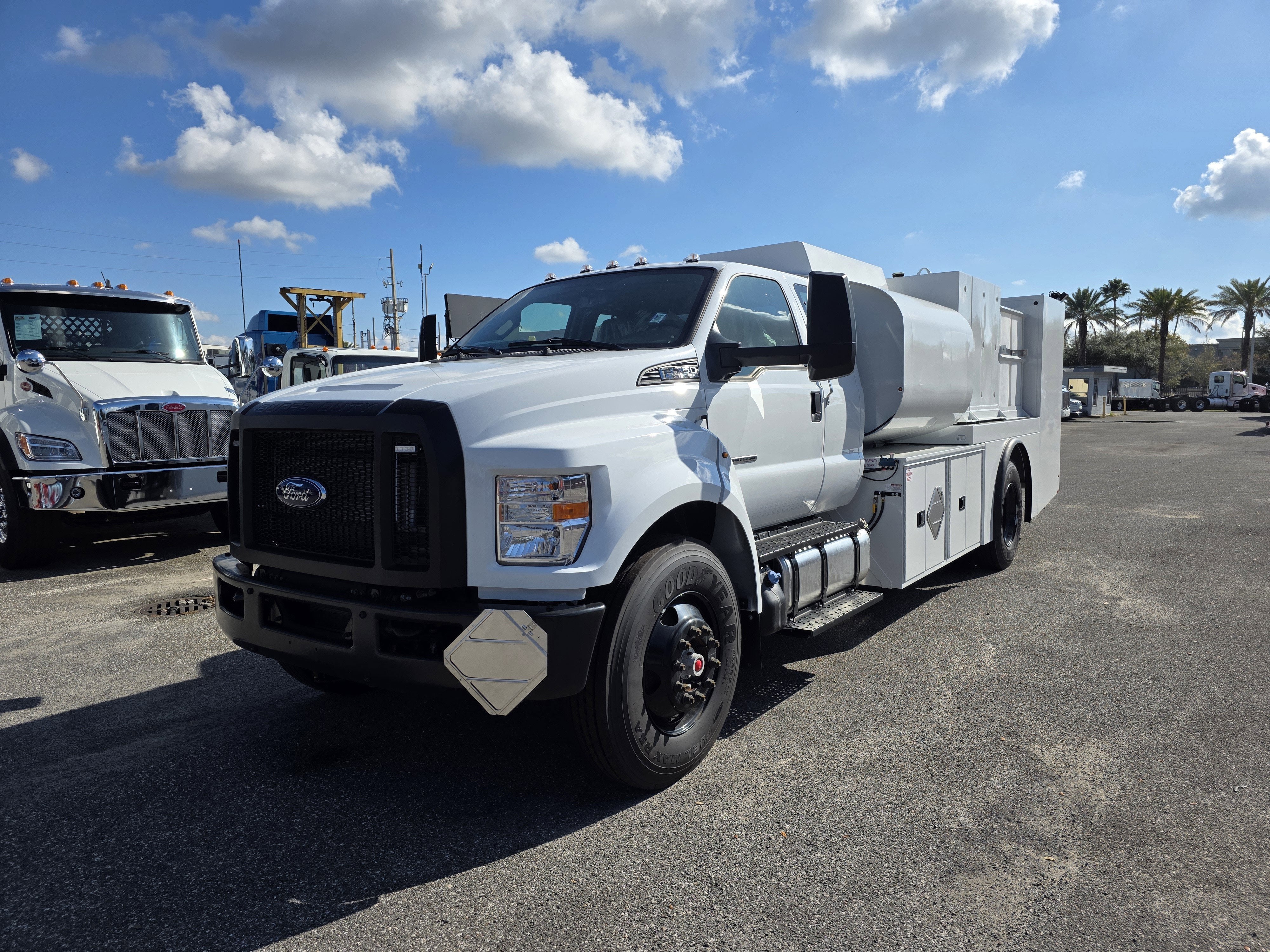 2026 Ford F-750 Standard