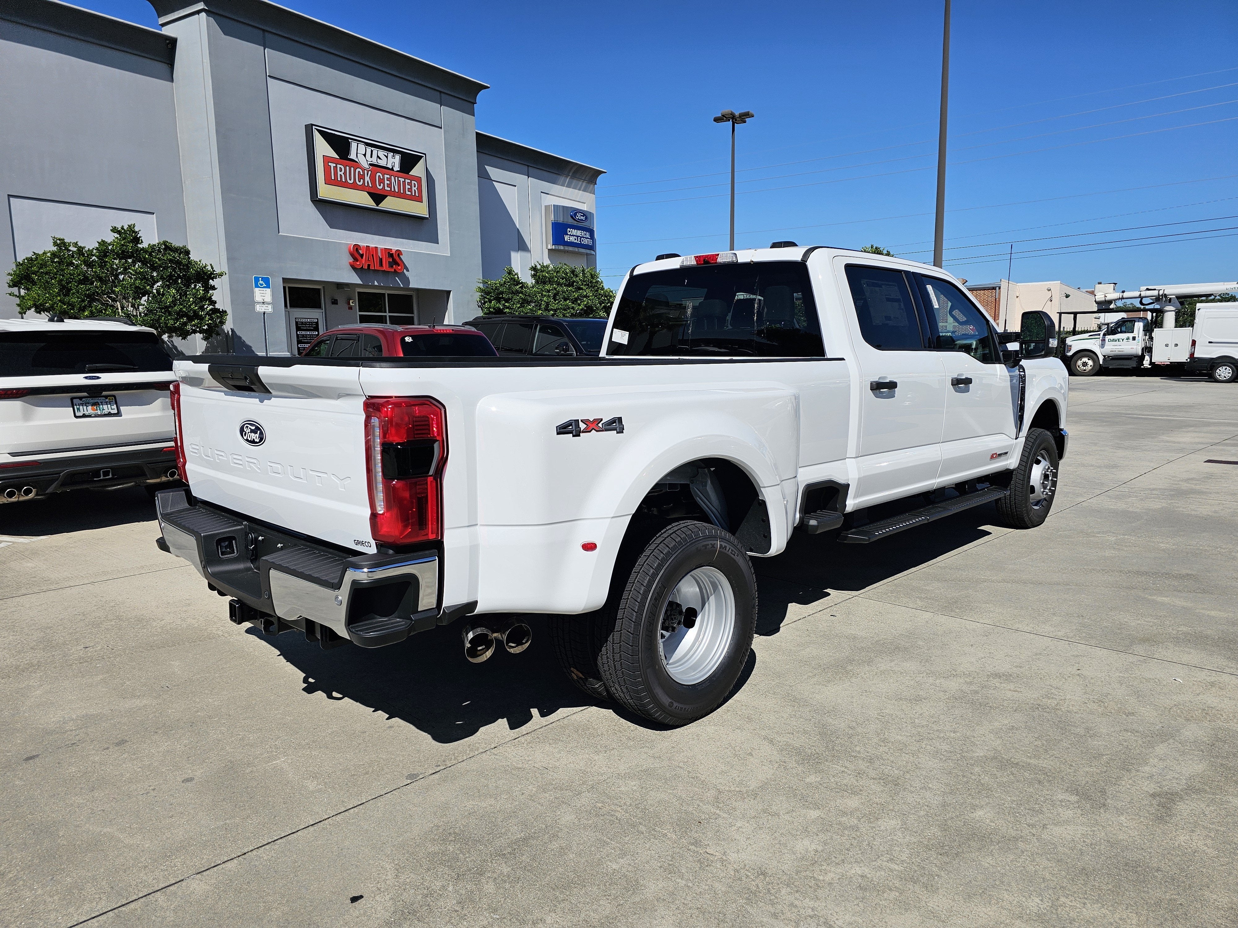 2027 Ford F-350 XLT