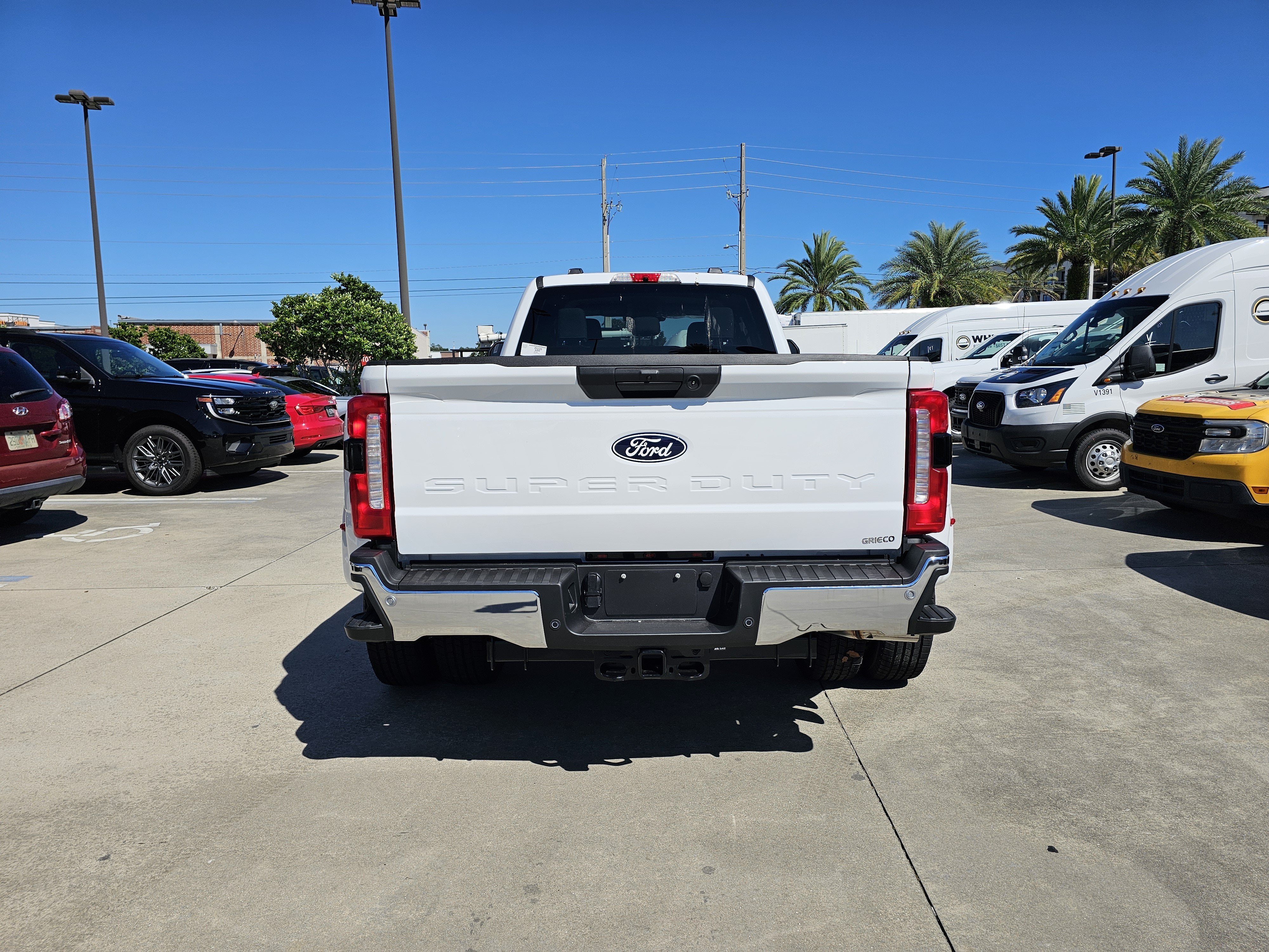 2027 Ford F-350 XLT