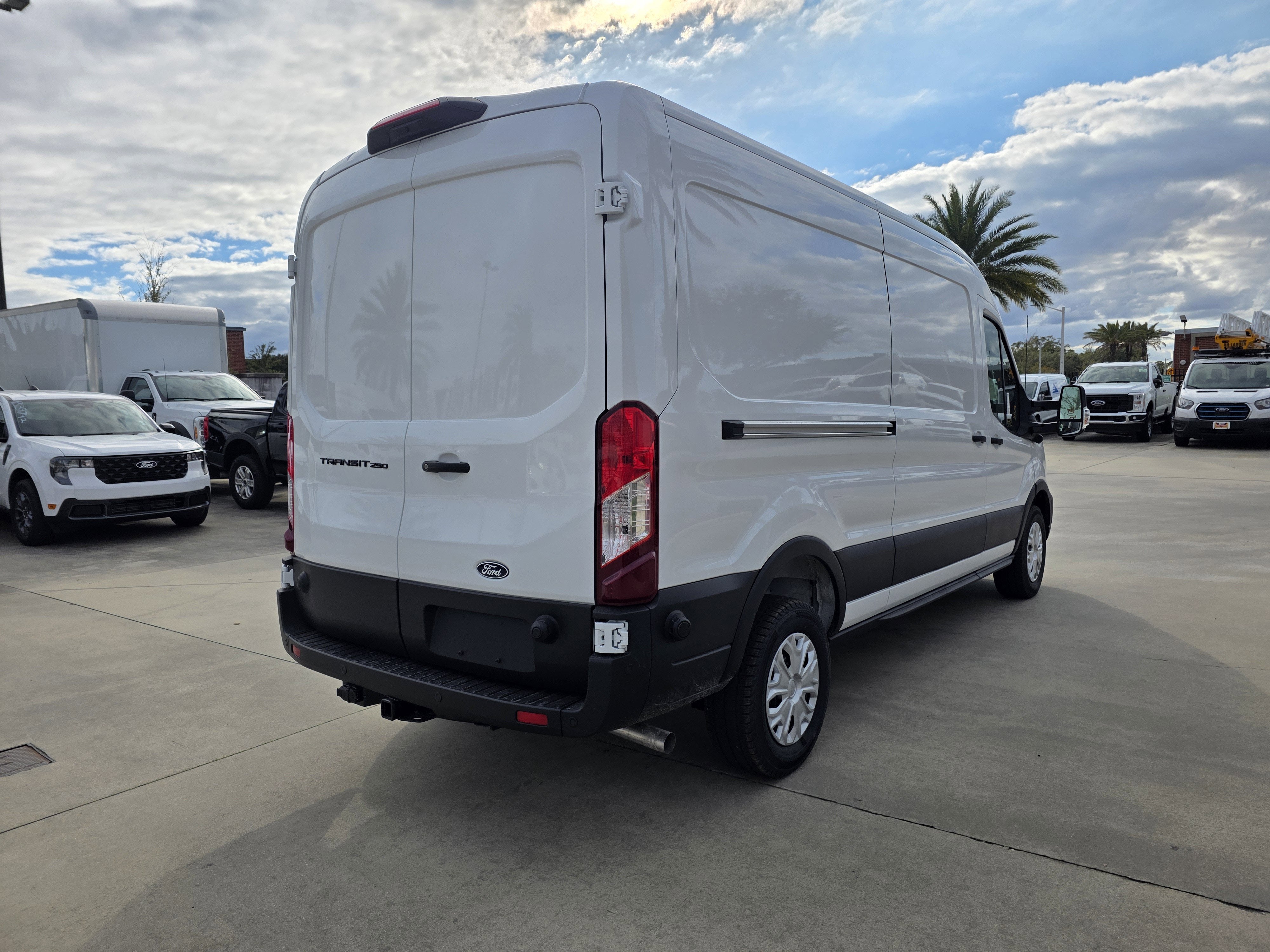 2026 Ford Transit-250 XL