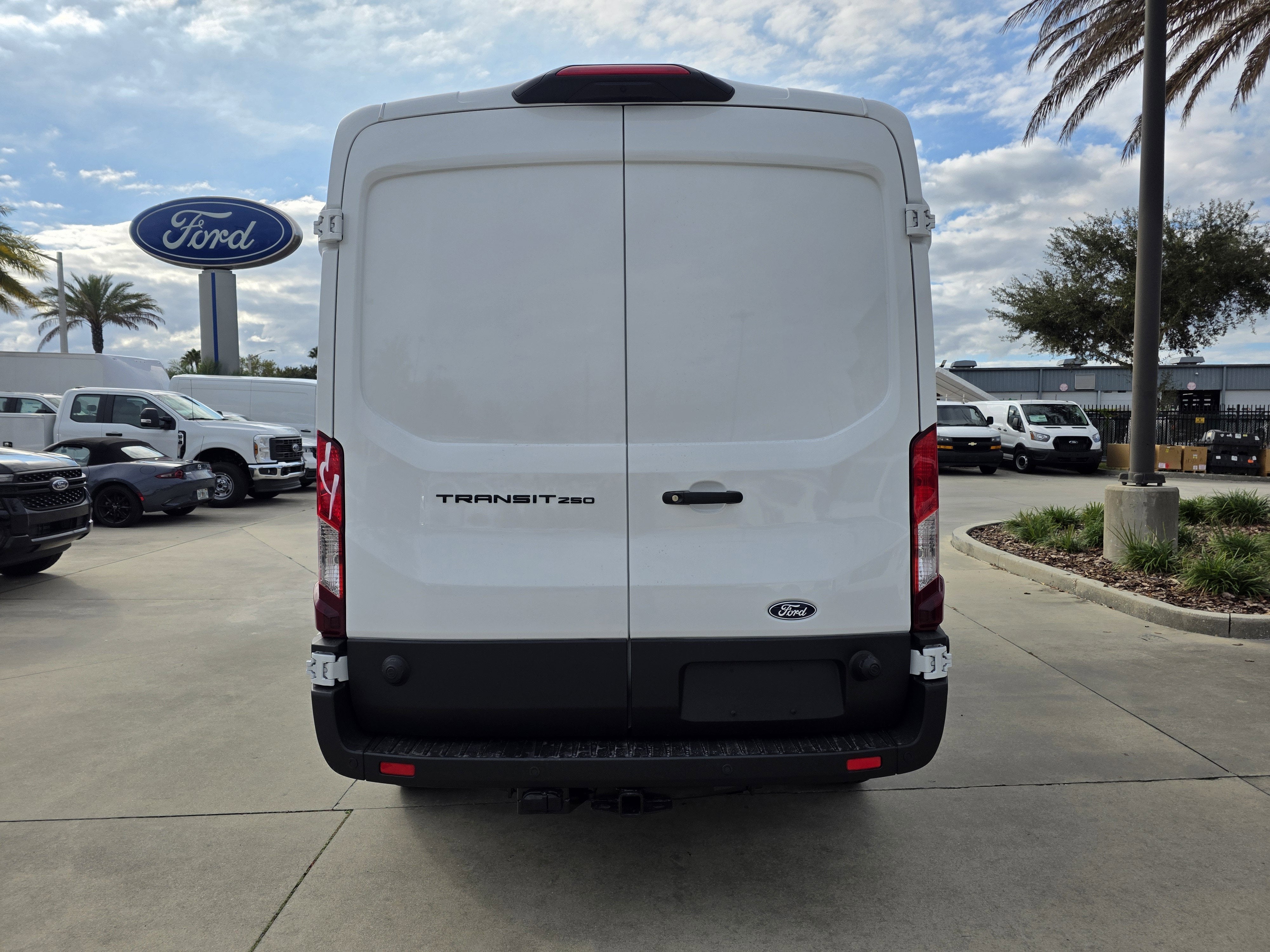 2026 Ford Transit-250 XL