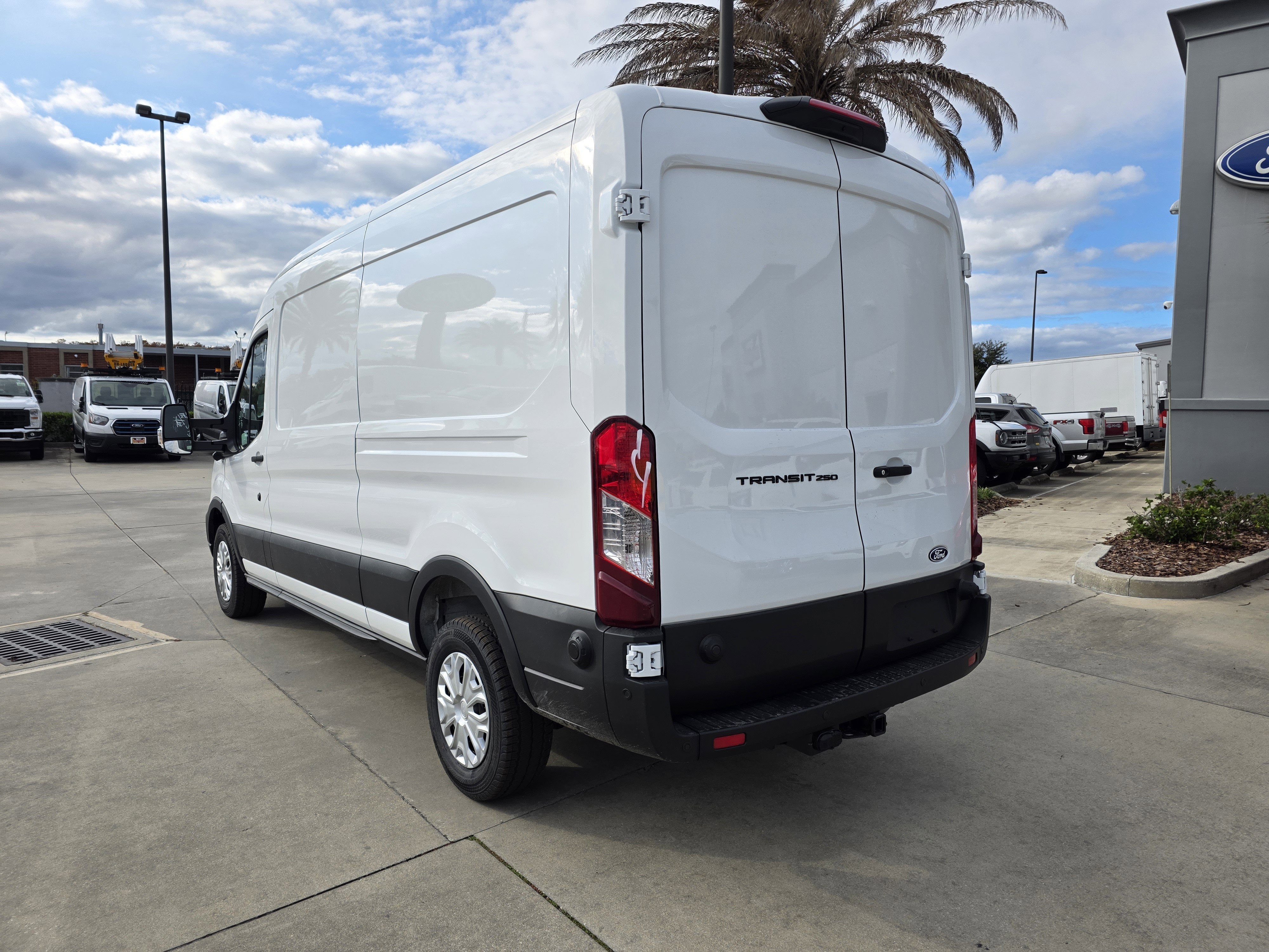 2026 Ford Transit-250 XL