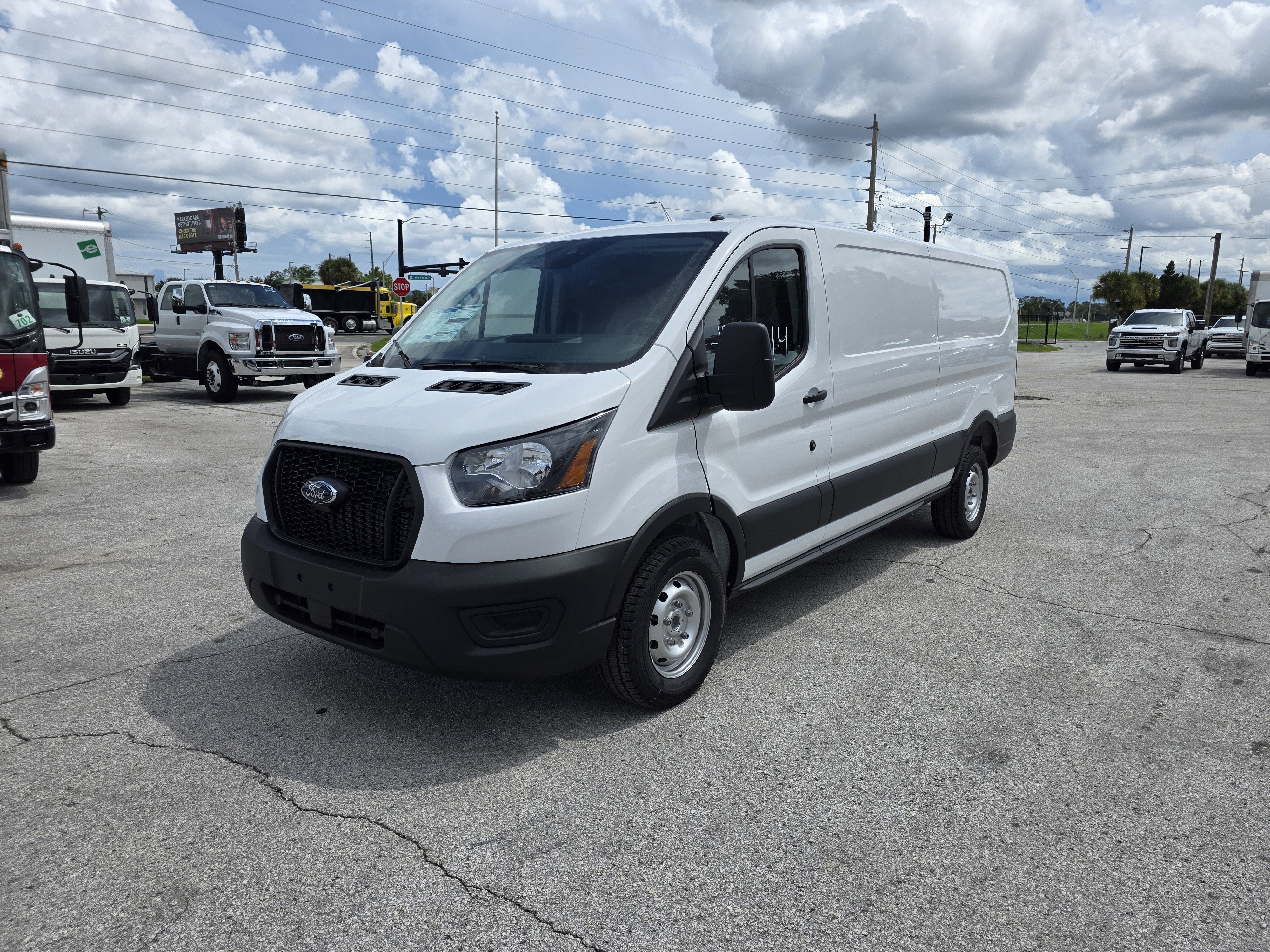 2025 Ford Transit-250 XL