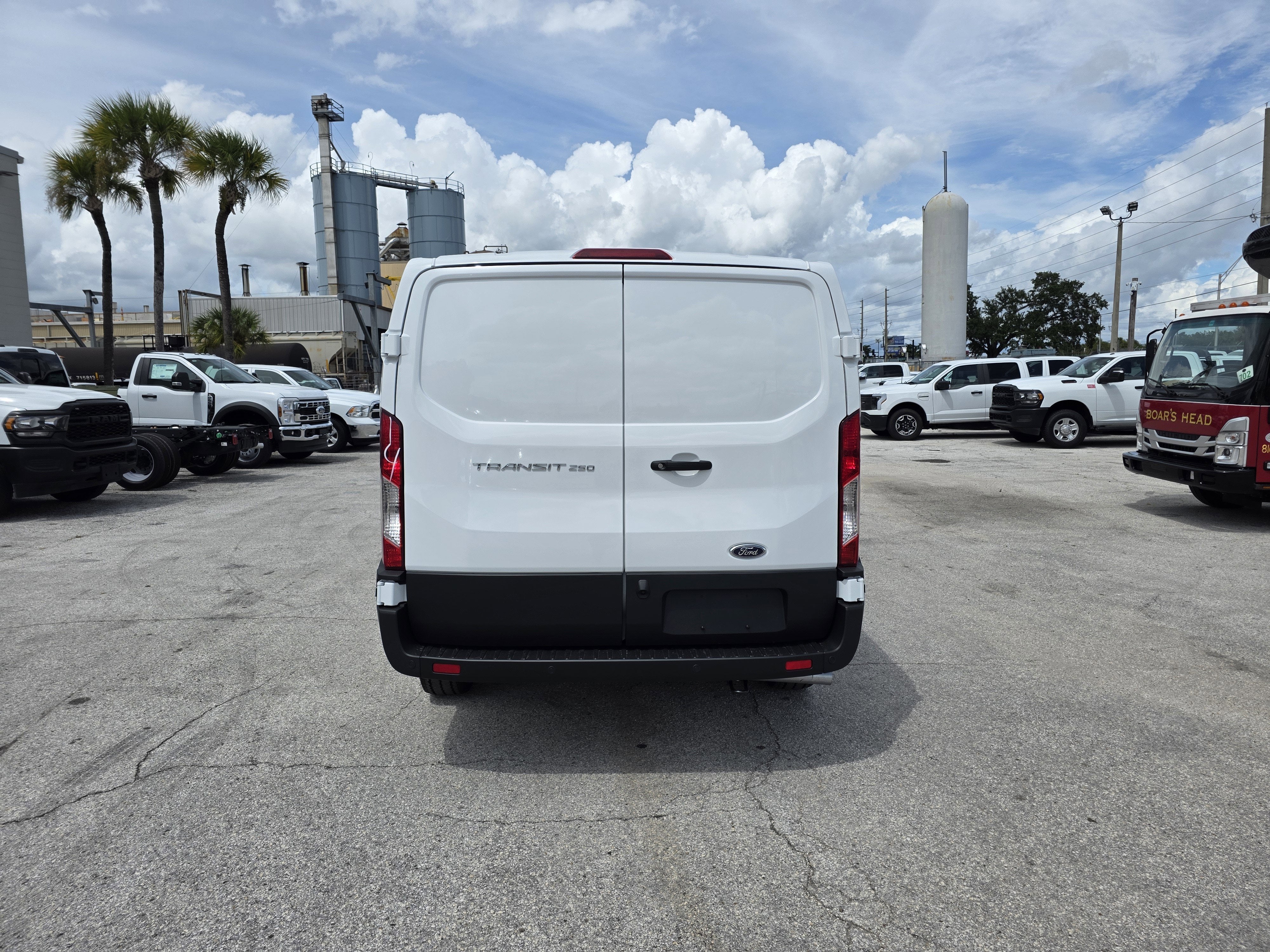2025 Ford Transit-250 XL
