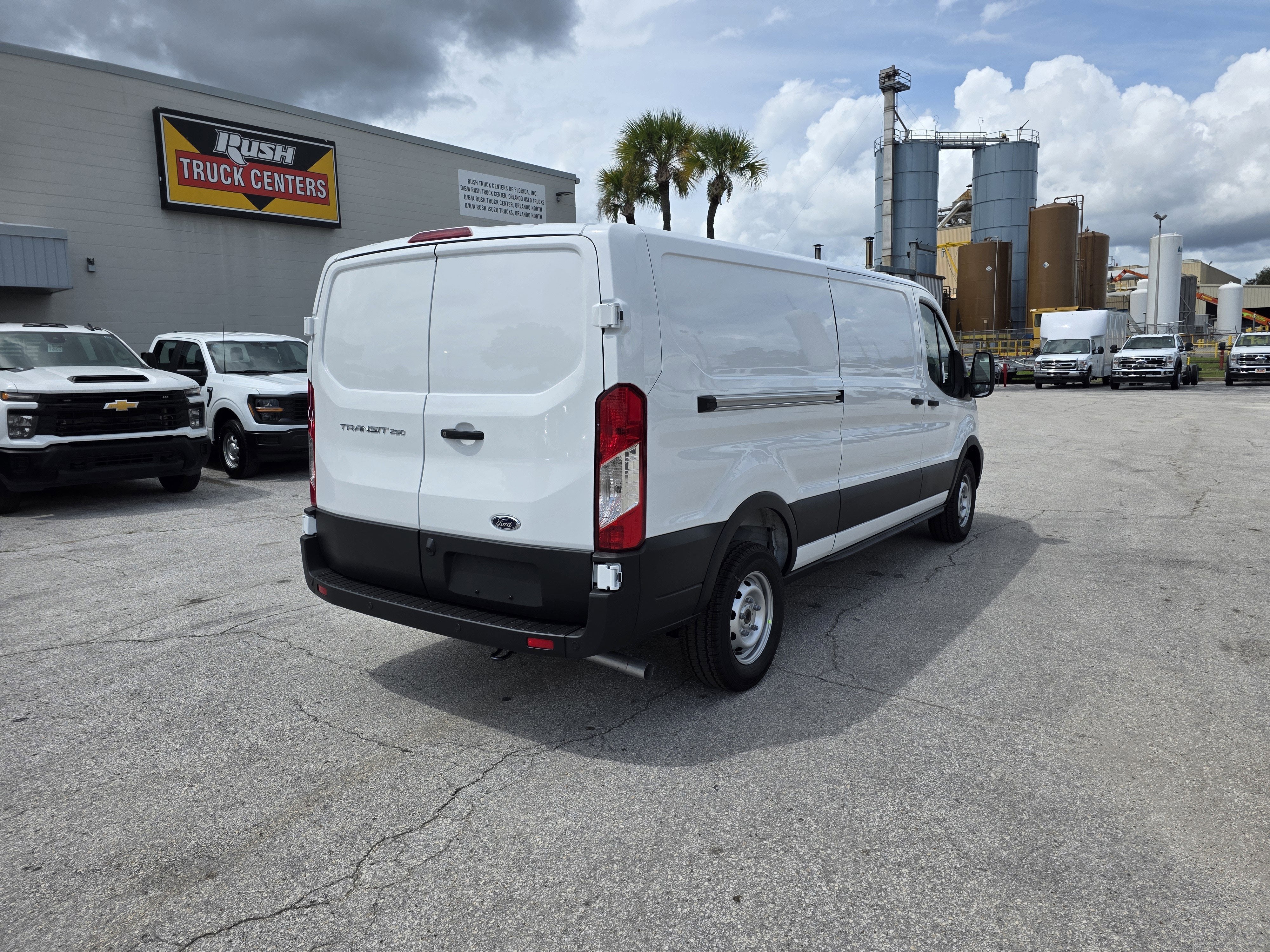 2025 Ford Transit-250 XL
