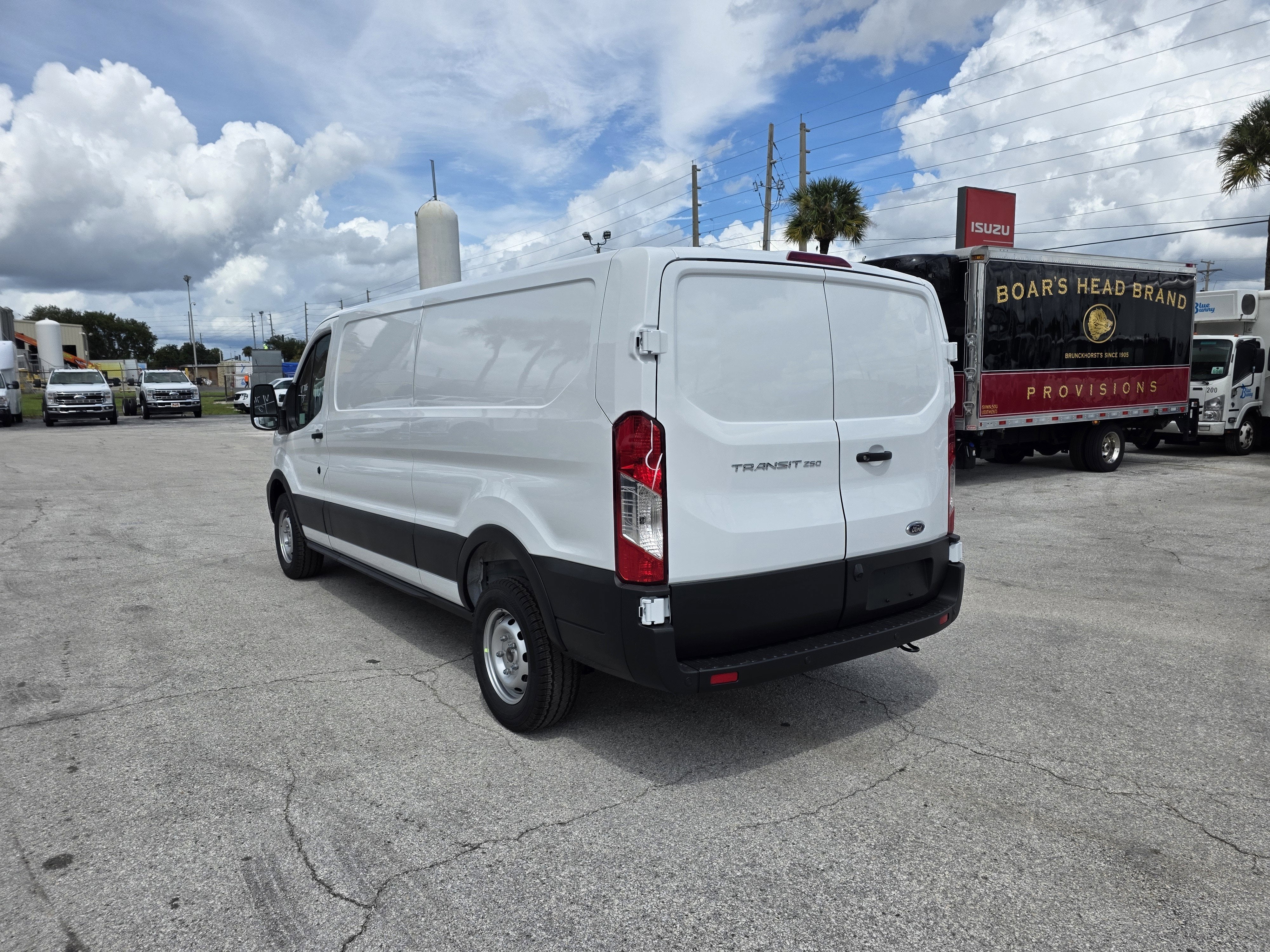 2025 Ford Transit-250 XL